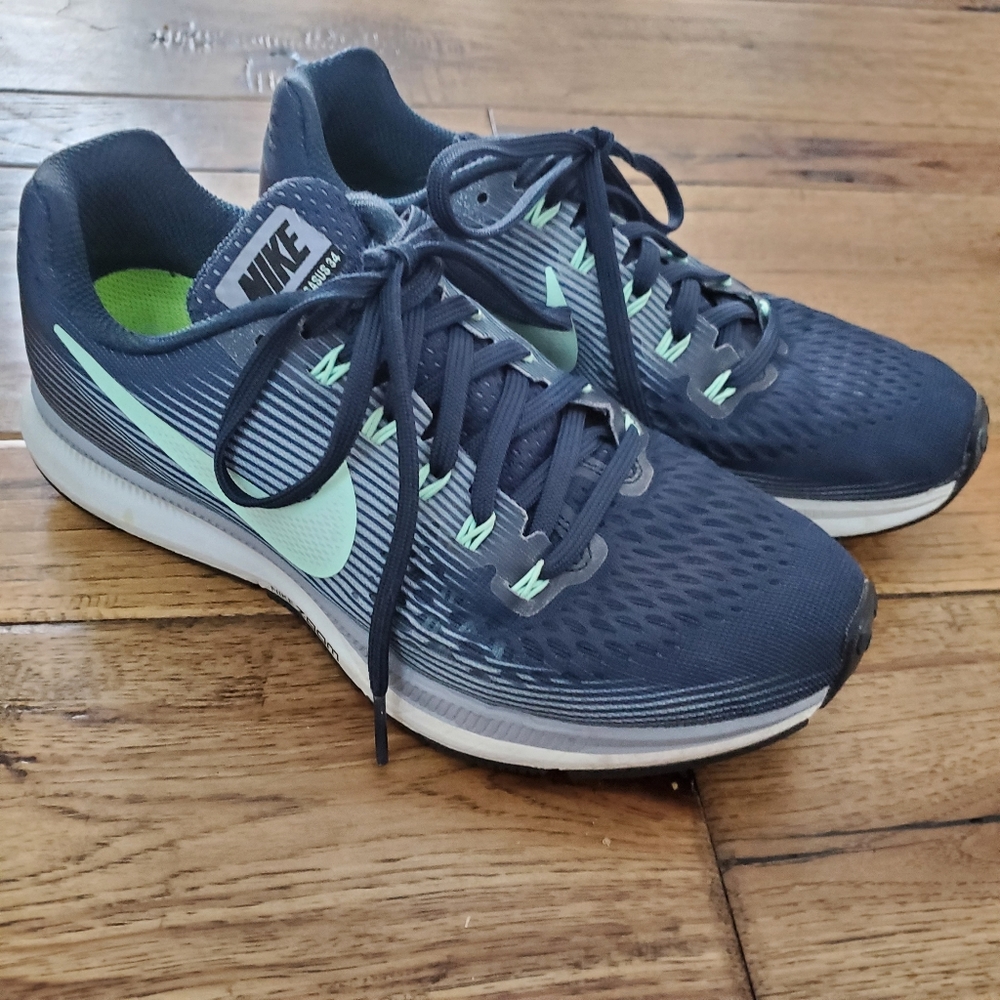 Women's Nike Zoom Pegasus 34 size 7½